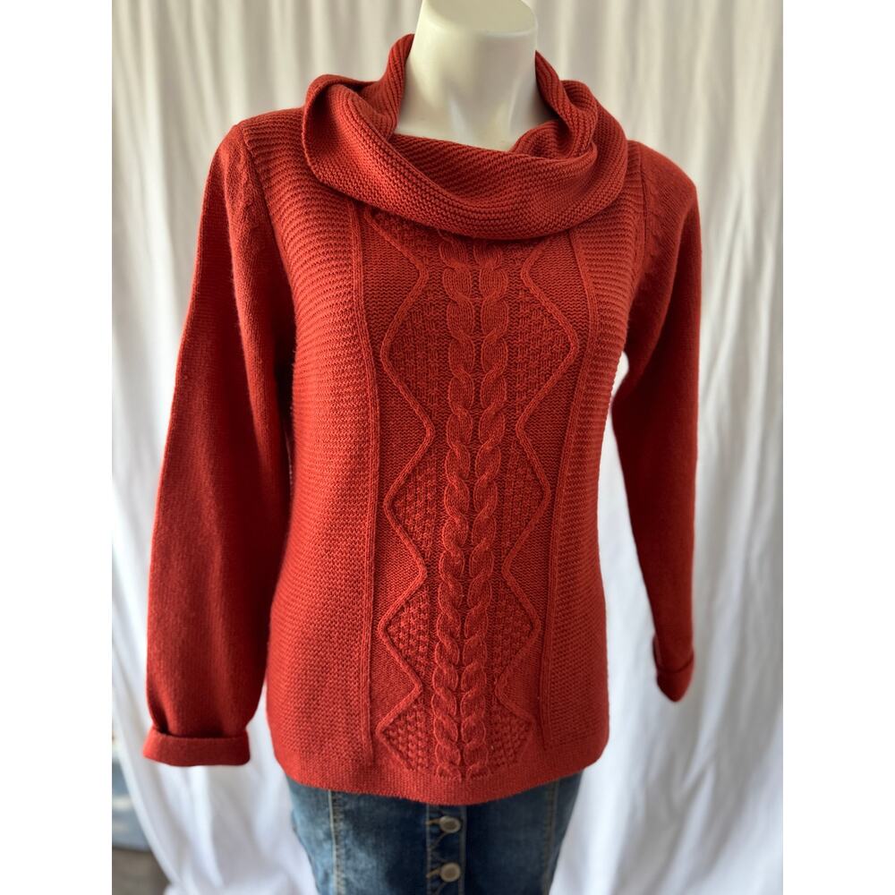 Isle Essentials‎ Rust Orange Cowl Neck Sweater – Size Small
